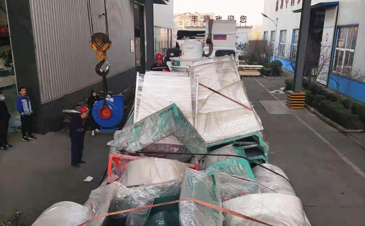 午夜福利大片生产线装车完成